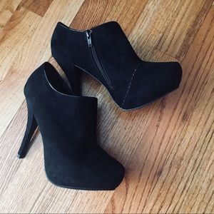 Platform zip ankle stiletto